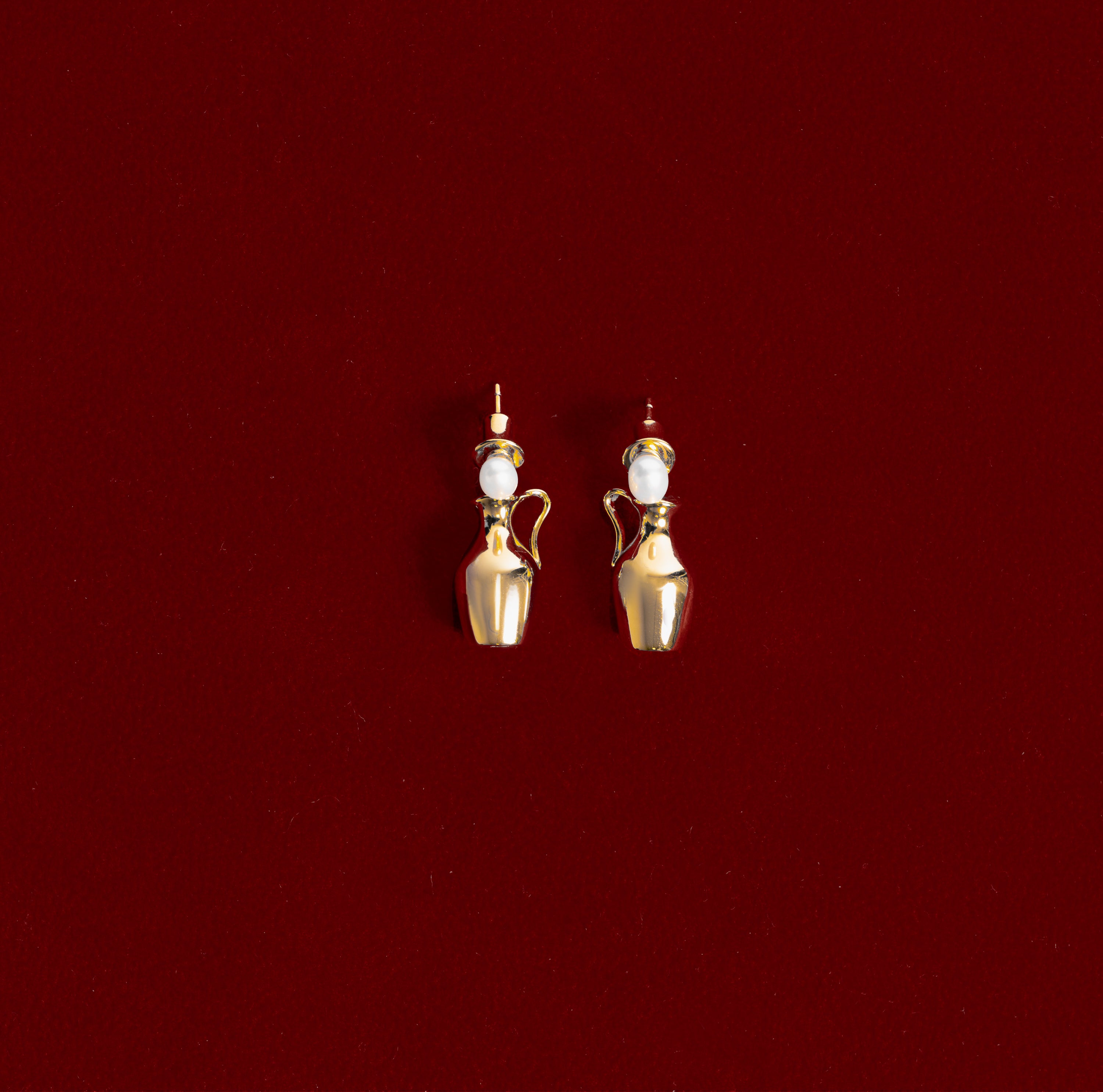 Vase and Pearl